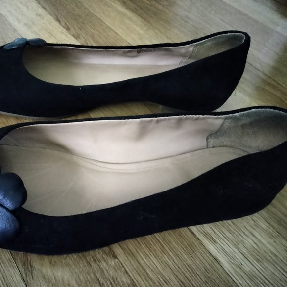 UGGs Black Suede Flats Size 8.5 - Picture 11 of 14